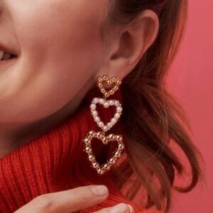 NWT KENDRA SCOTT Ashton Golden & Pearl Hearts Statement Earrings Valentine’s Day